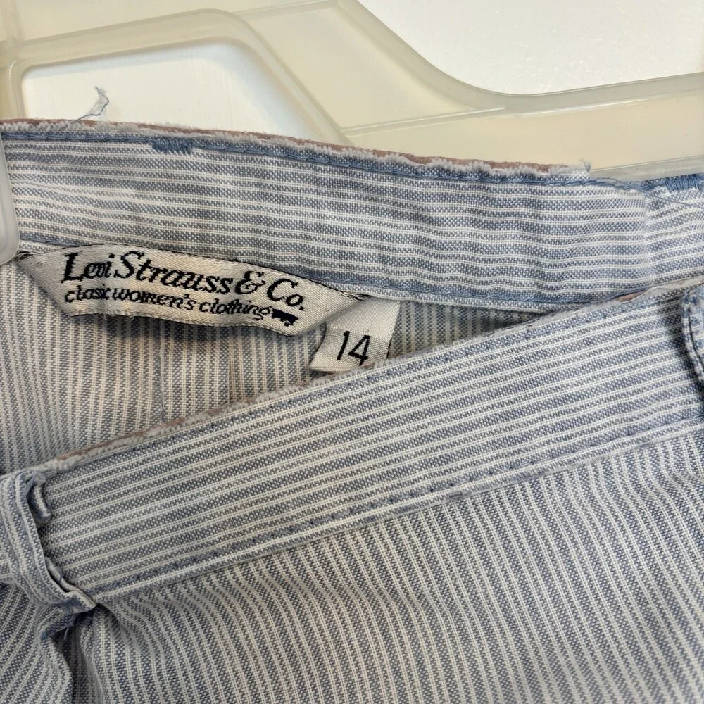 Vintage Levi Strauss & Co. Women's Seersucker Striped‎ Light Blue Straight Pants